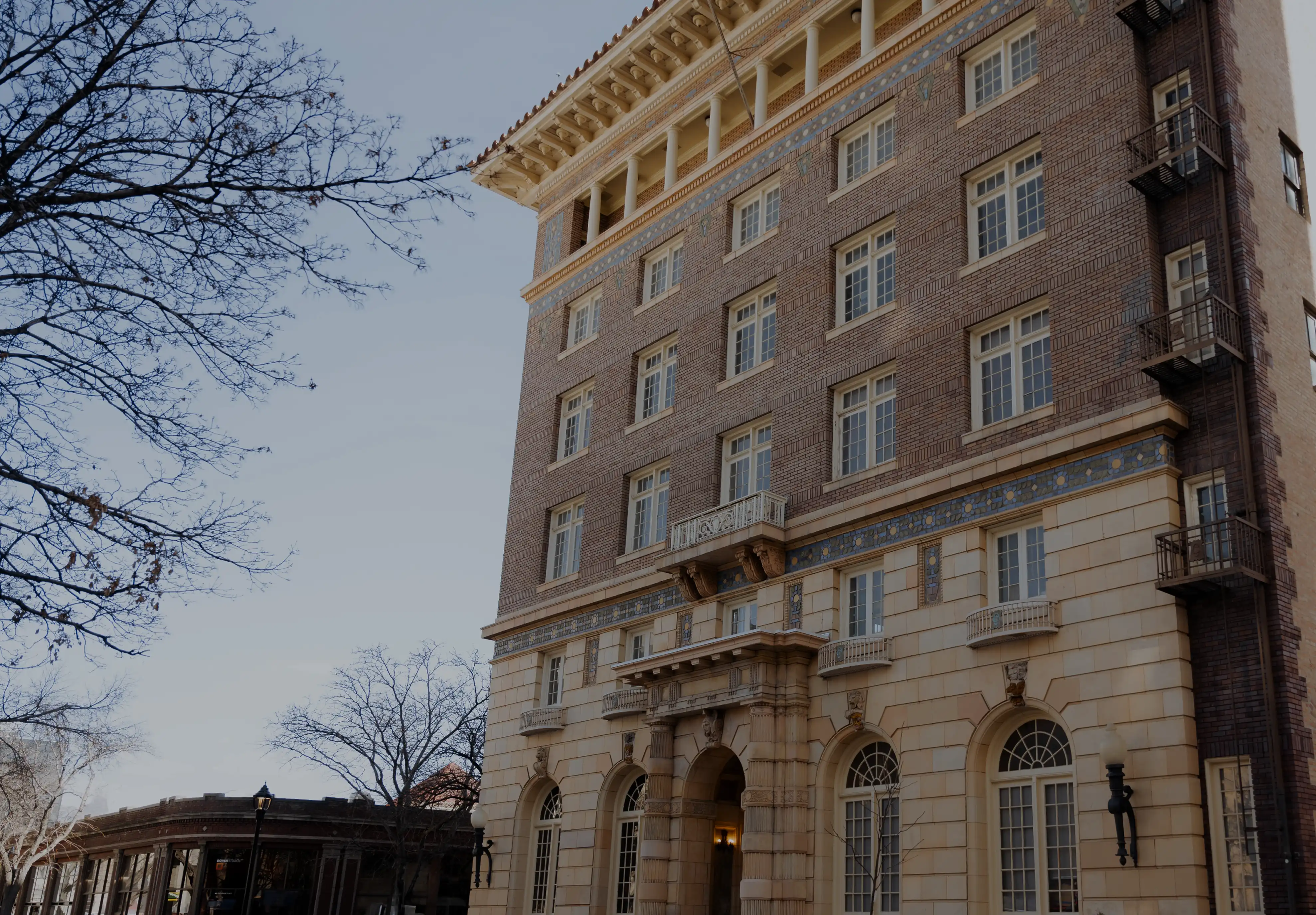 Contact Commercial Club